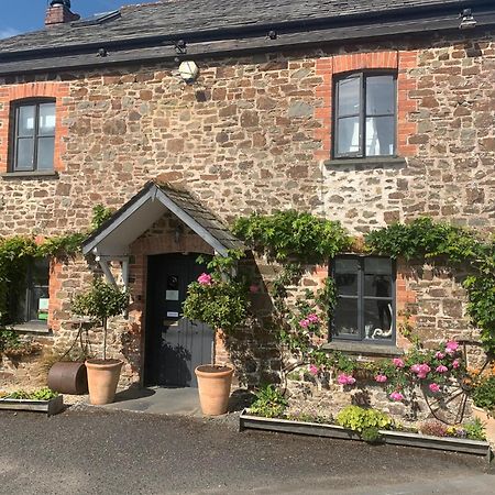 Molesworth Accommodation, Pyworthy, Devon โฮลส์เวิร์ทธี ภายนอก รูปภาพ